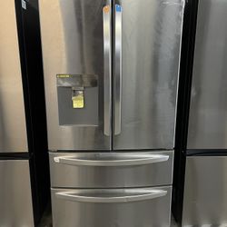 LG 4 Door Refrigerator With Water And Ice Maker