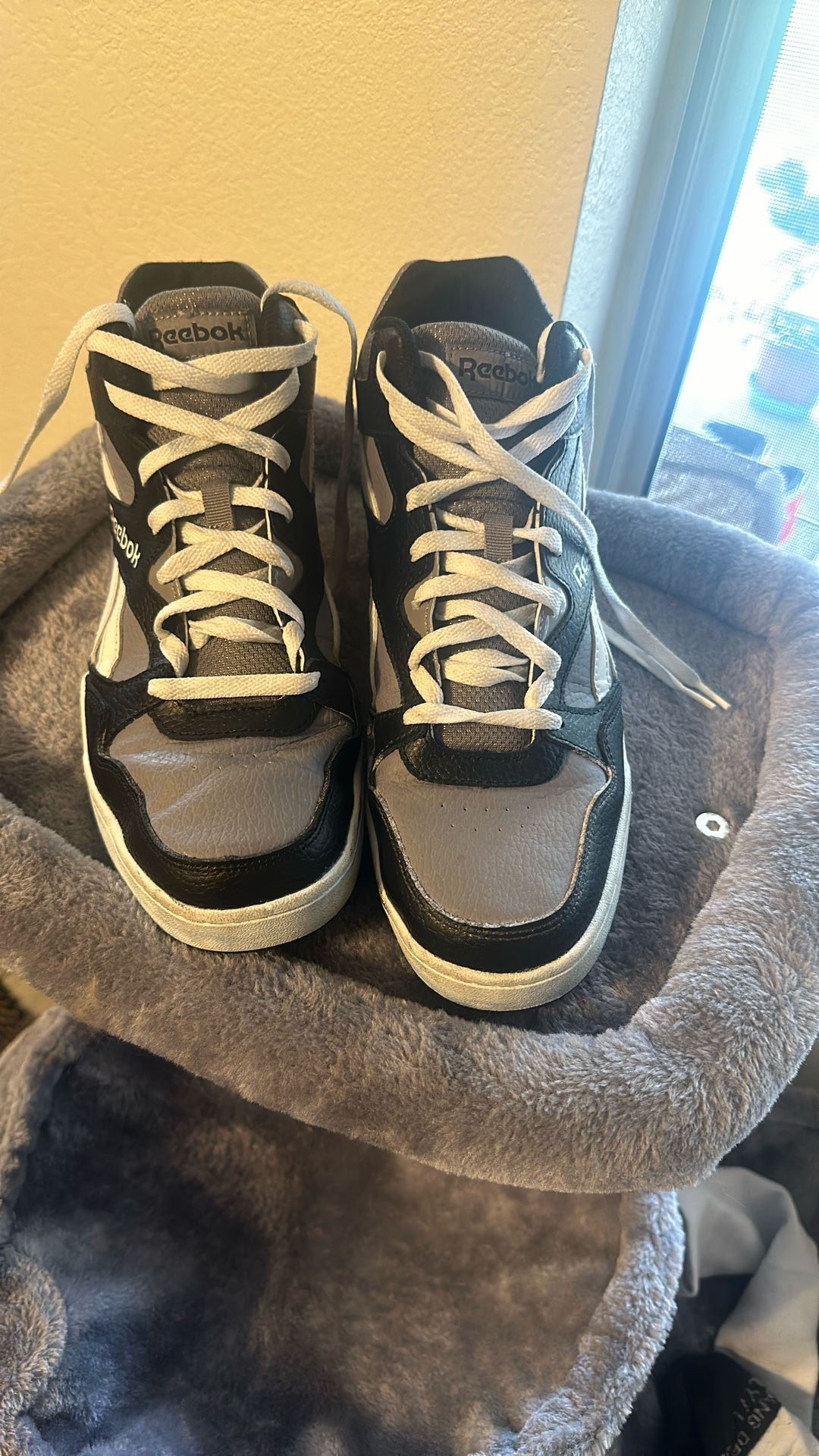 Reebok’s Shoes Size10/5 For $25.00