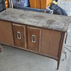 Old Admiral Record Player
