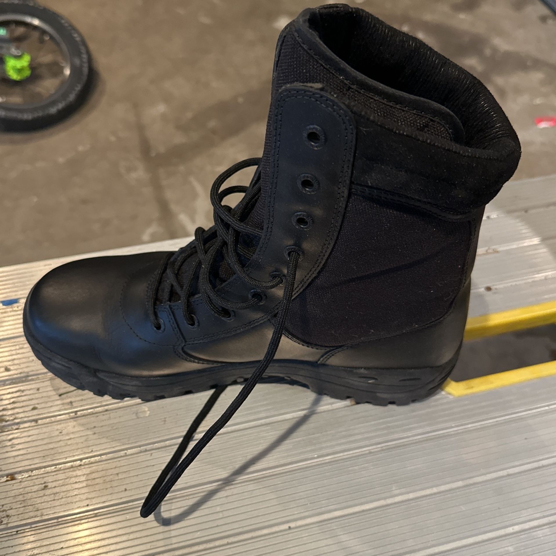 Size 11 Women's Work Boot