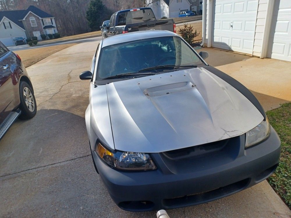 2004 Ford Mustang