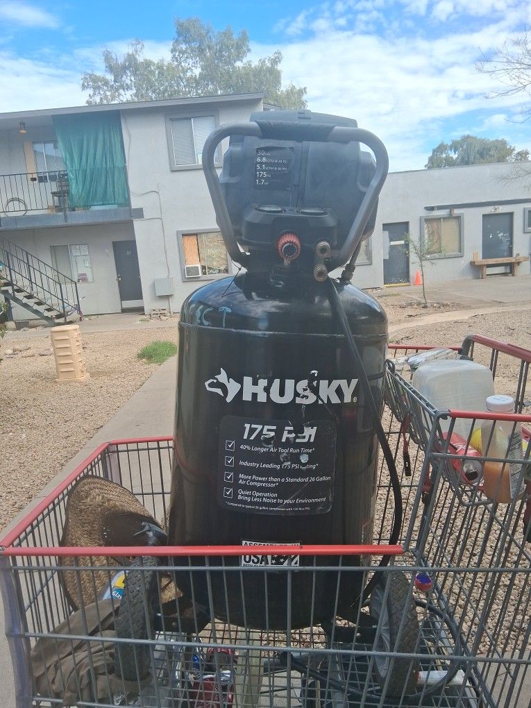 Air Compressor husky Runs Perfectly