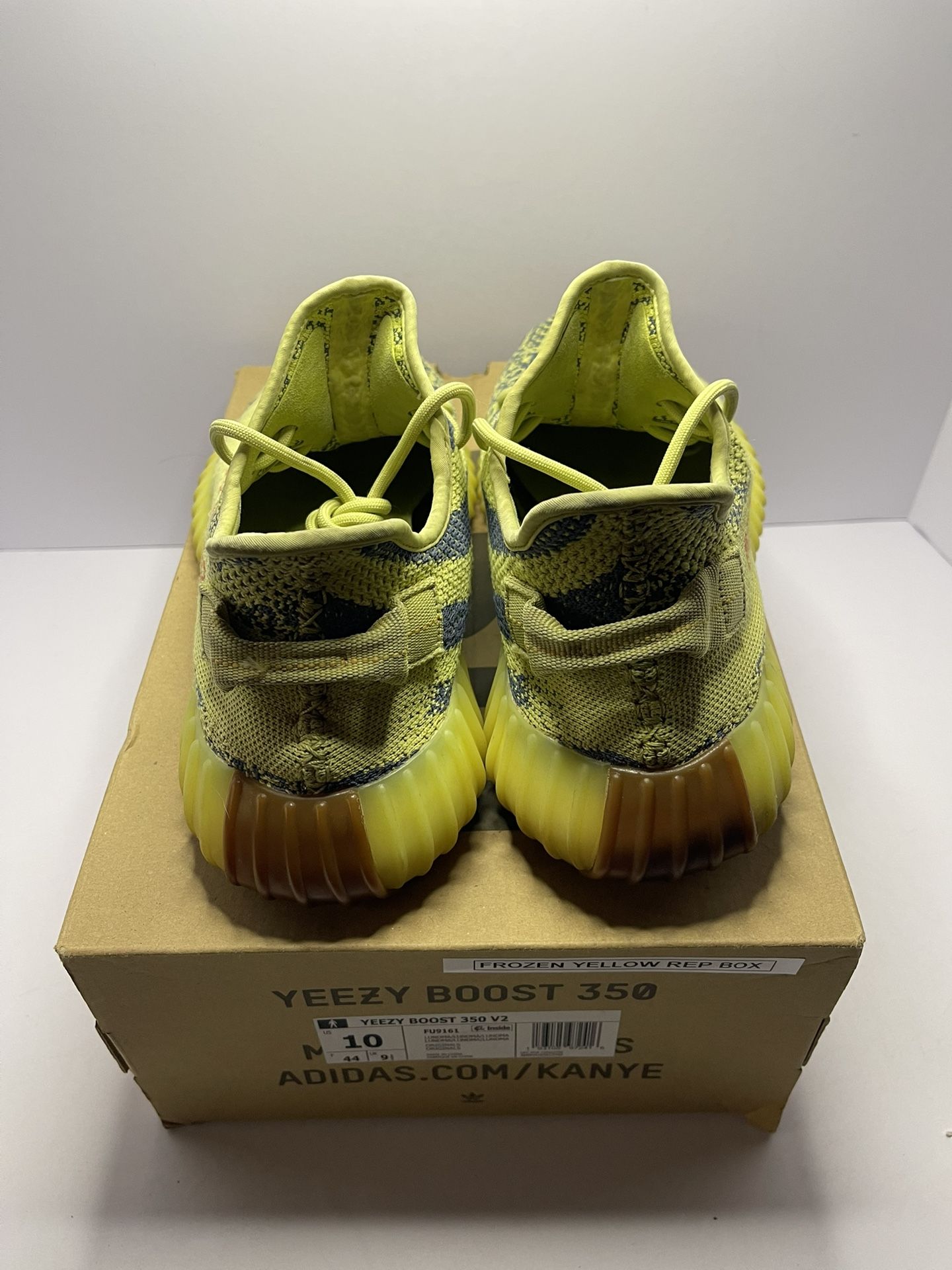 Adidas Yeezy Boost 350 V2 -Semi Frozen Yellow Size 8 Yeezy Frozen Yellow 350 V2s. Size 8. $60. Nike ReactX  main image 3