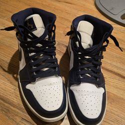 Obsidian And White Jordan 1 Mid Size 11.5