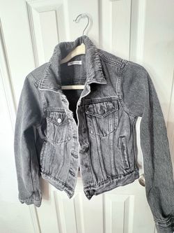 Vigoss Gray Cropped Denim Jacket