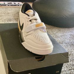Air Jordan Legacy 312 Low Size 10  $100