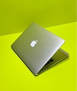 Apple MacBook Pro 13” Retina i5/8GB/256GB SSD $180