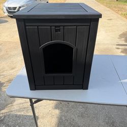 Dg or cat outdoor house