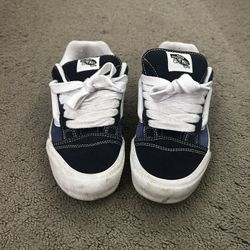 Size 7.0 Men’s Knu School Vans