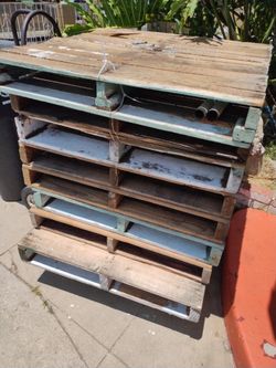 Free wood pallets 36"x36" 8 total. ok condition.
