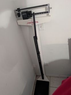 Detecto Physician Balance Beam Scale with Height Rod