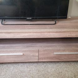 Consoles Table 