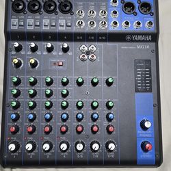 YAMAHA MG10 audio mixer