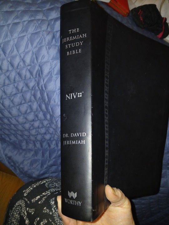 The Jeremiah Study Bible
