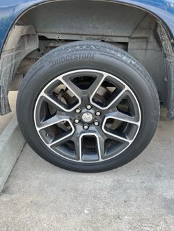 Bridge stone 275-50-22 set used