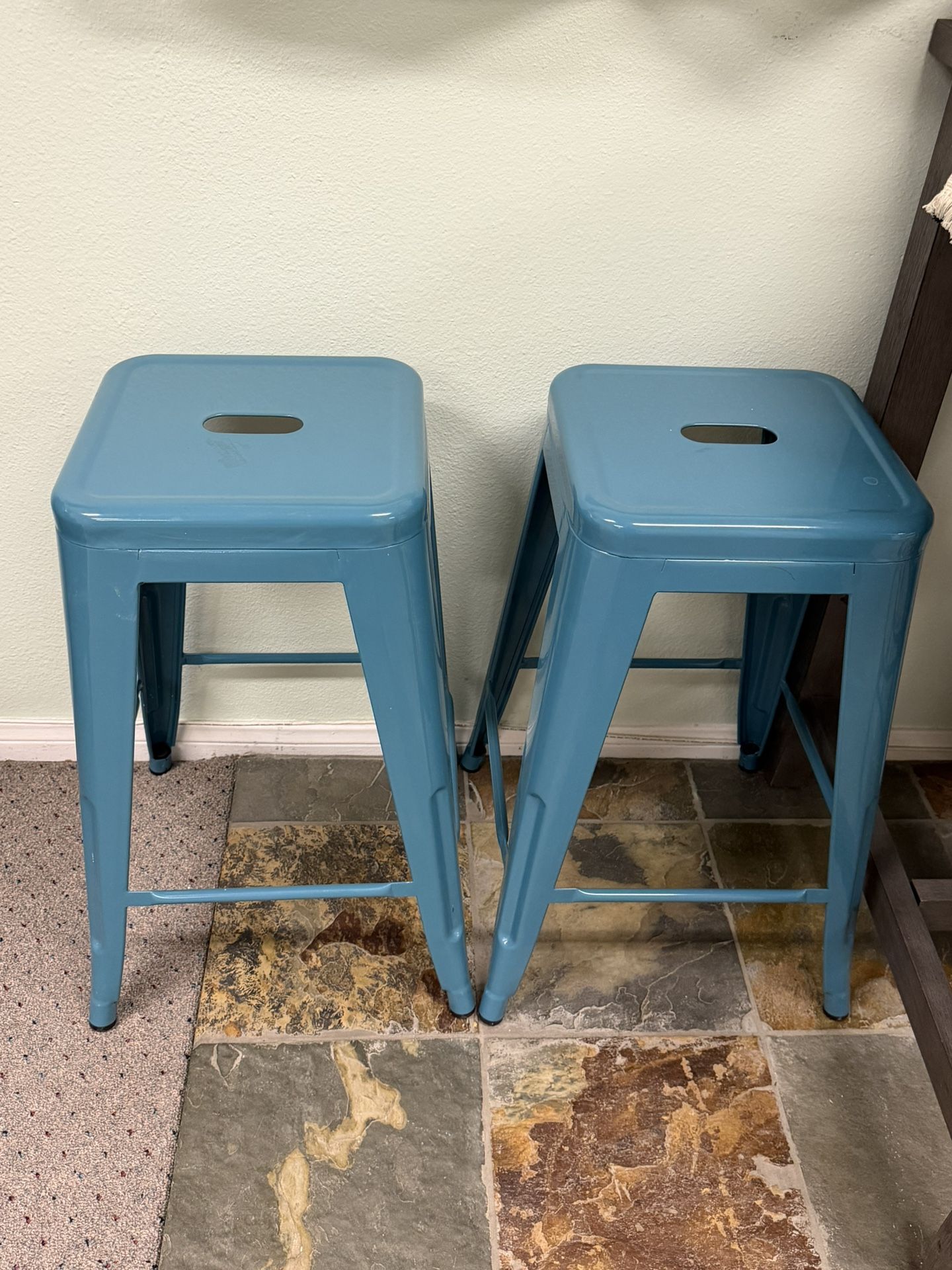 2 Bar Stools
