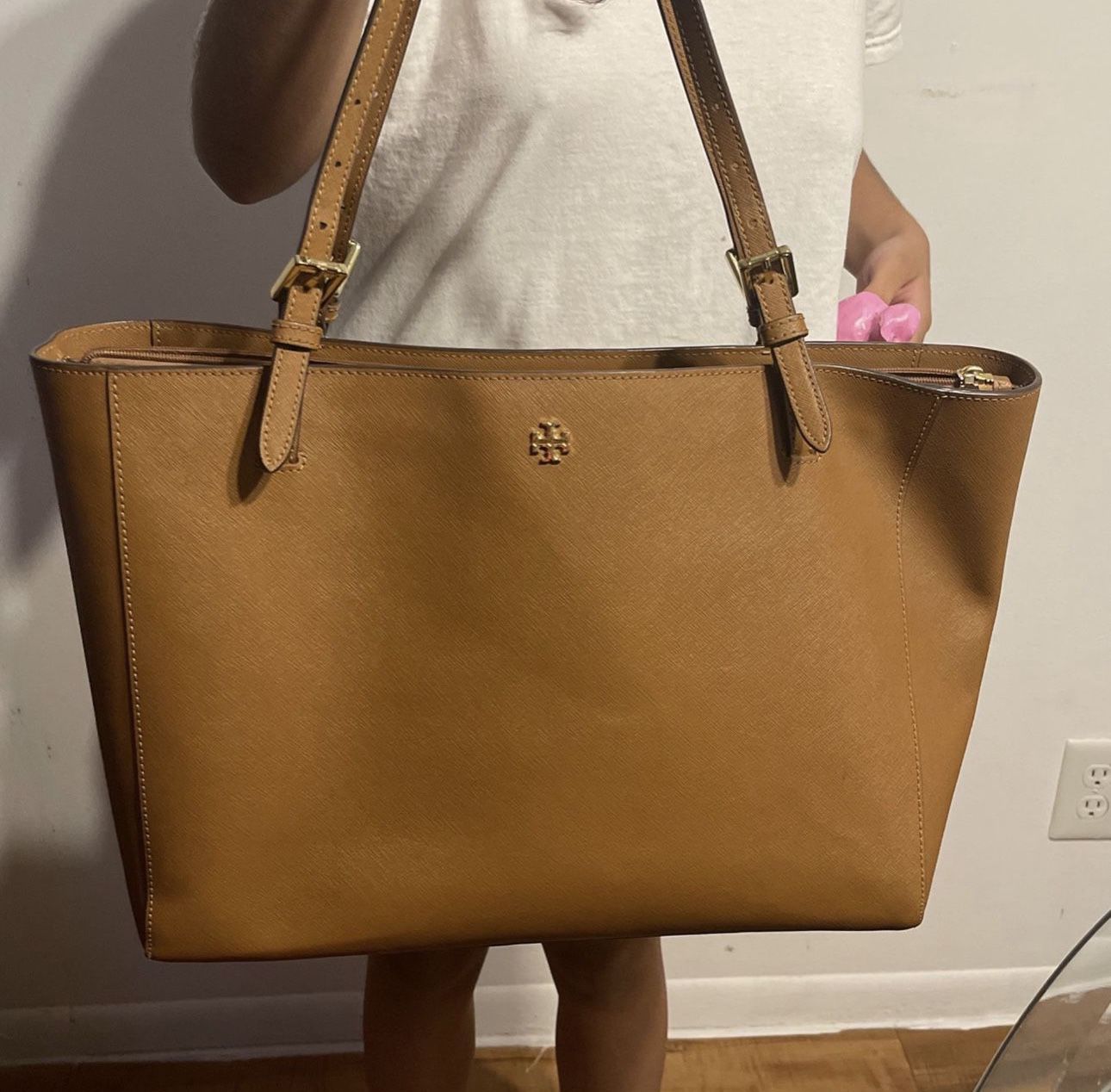 Tory Burch Tote for Sale in Orlando, FL - OfferUp