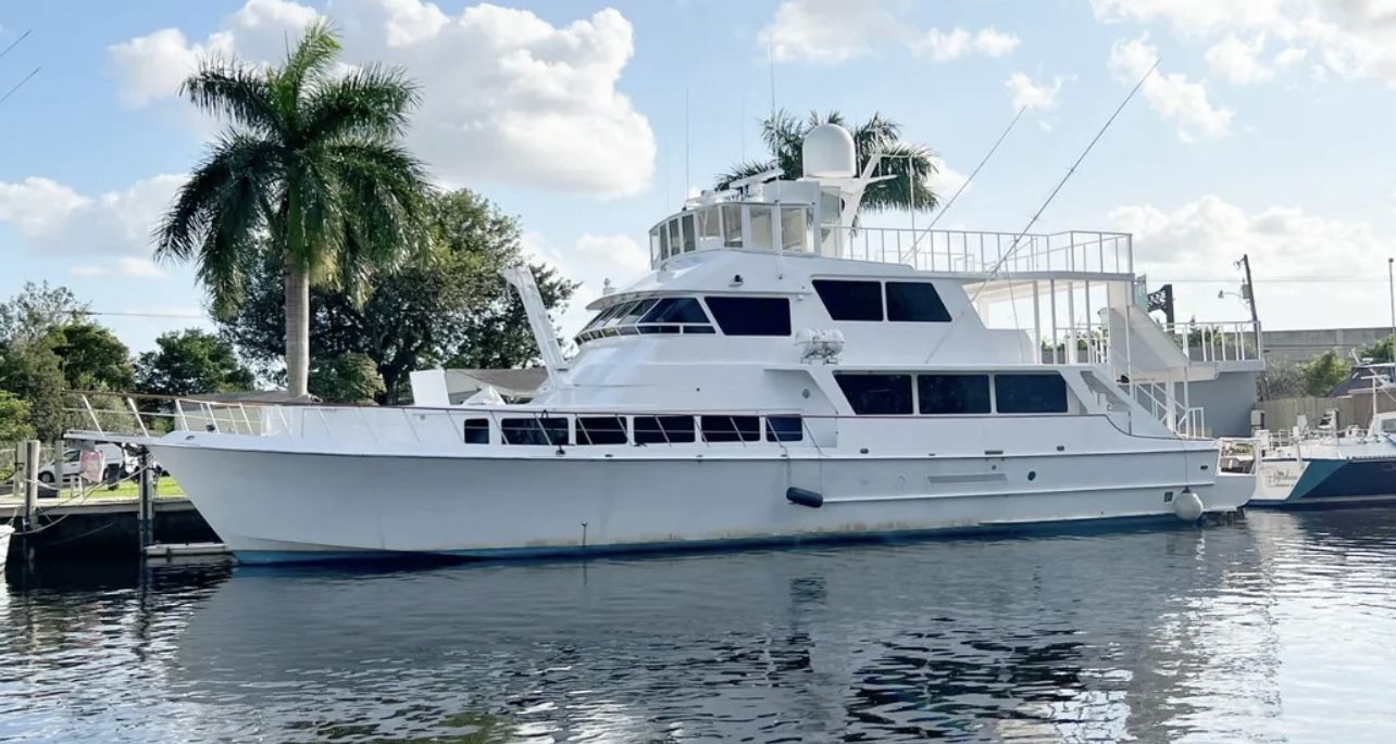 1983 Knight & Carver Custom Trideck | 101ft
