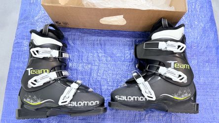 Ski boots (3 sets)