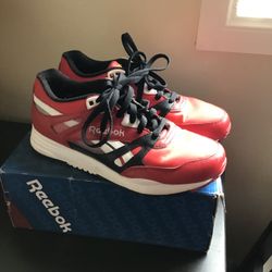 Custom Reebok’s Men’s 8.5 Women’s 10 Preowned