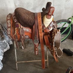 Montura De Escaramusa 