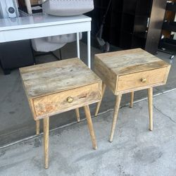 2 Side Tables Good Condition 
