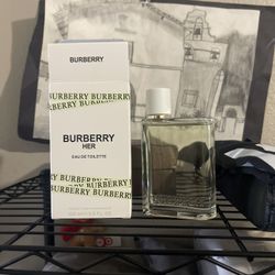 Burberry Her Perfume 