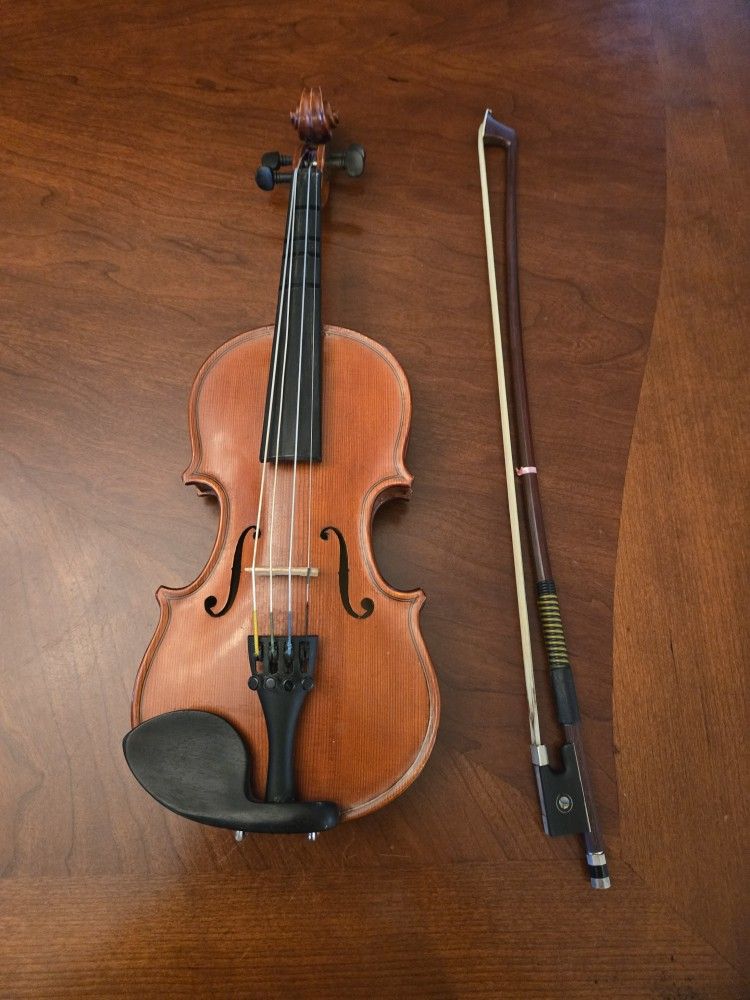 Violin With Case & Accessories