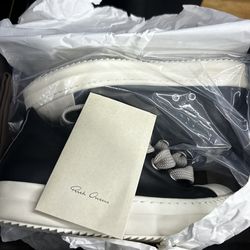 Rick Owen’s low sneakers