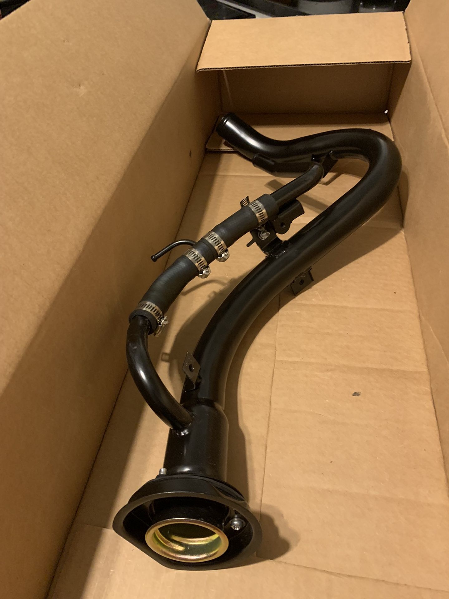 New Gas Fill Neck For Subaru Impreza Wagon 