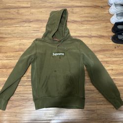 Supreme Pullover Hoodie