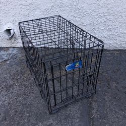 X Small Dog Crate Pickup Between 2;00-10:45 Rainbow/charleston Cash Only Read Description 