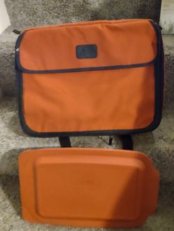 Pyrex Large Glass Casserole Dish With Lid And Travel Case