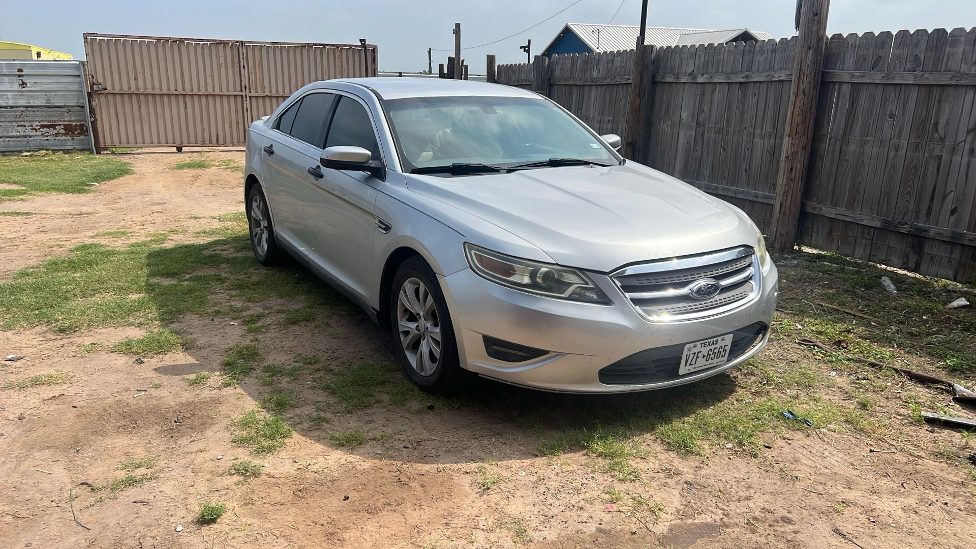 2011 Ford Taurus