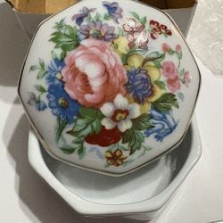 Porcelain Powder Box $10 
