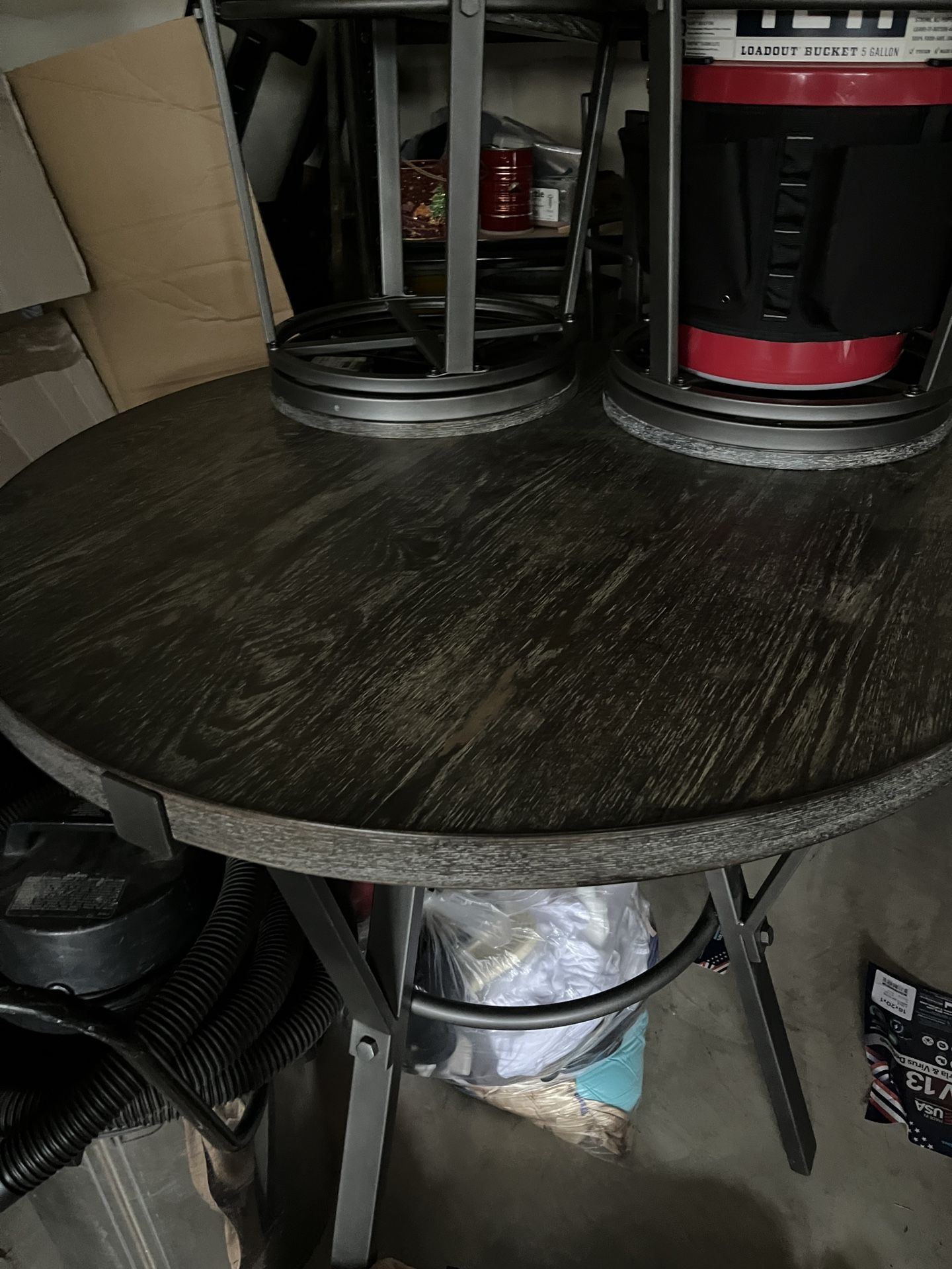 Tall Table With 7 Swivel Stools