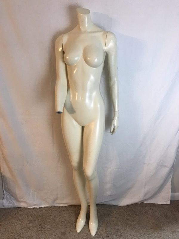 Female Mannequin ‘Lolita’ Missing Hand