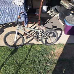 Specialied Fuse Bmx Style Bike..$100 Obo