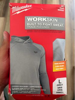 Milwaukee Men's WORKSKIN Gray Large Hooded Sun Shirt