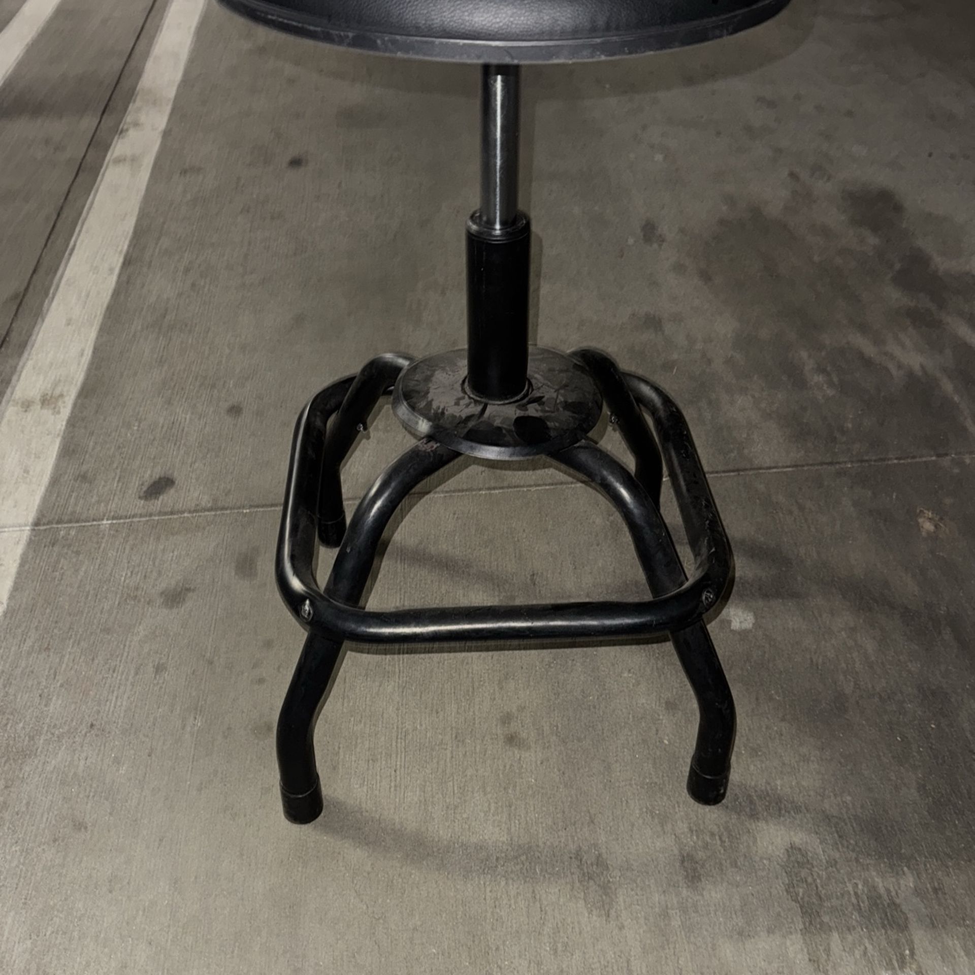 Garage / Shop Stool Adjustable Height 