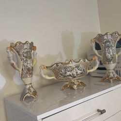 Antiqe Decorative Vases 