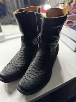 Black Boots