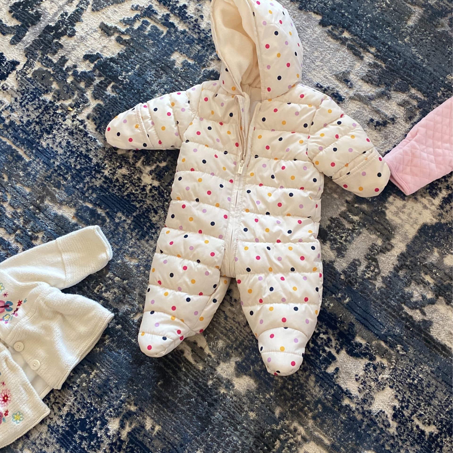 Old Navy (0-3 months)