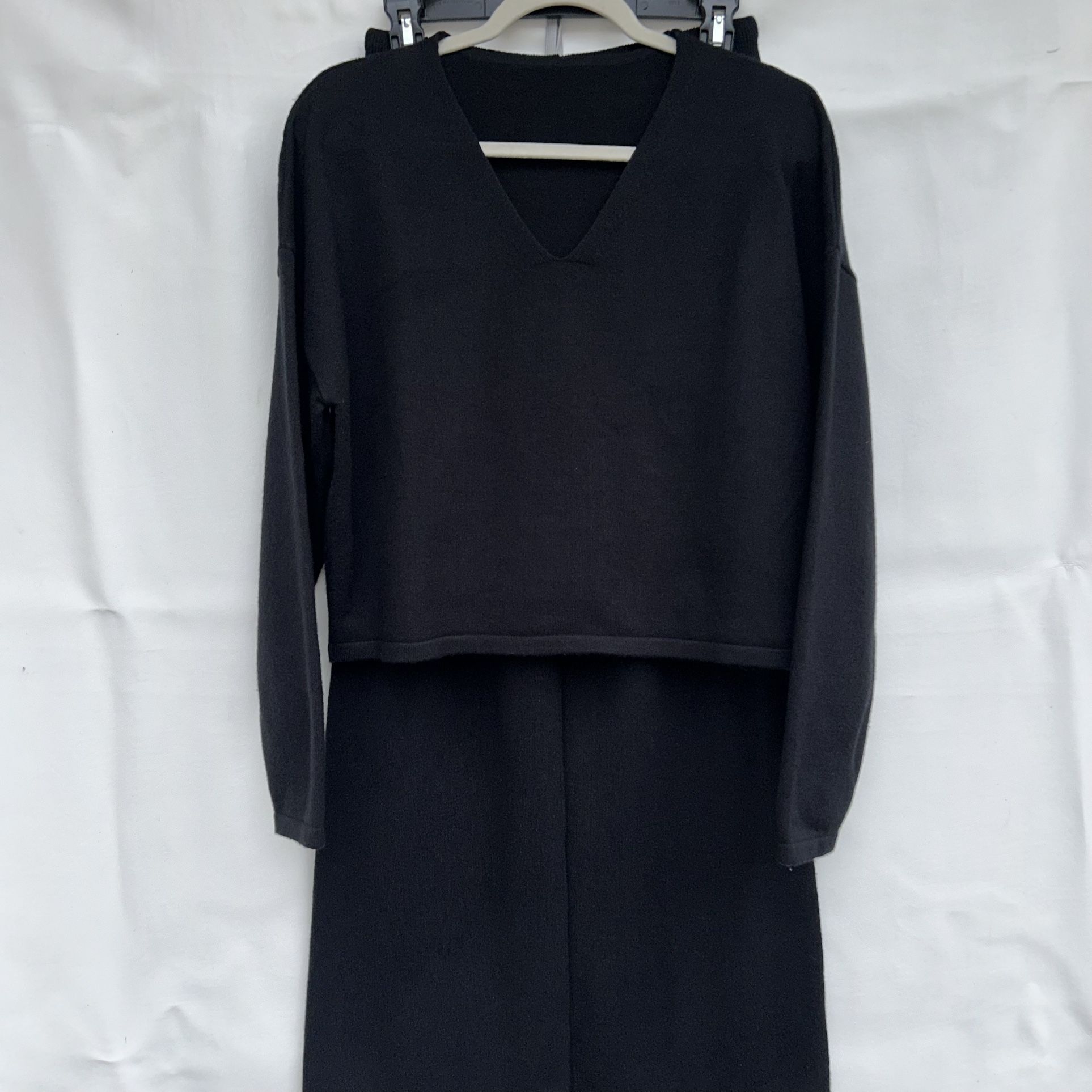 Lillusory, 2 Piece Knit Pant Suit, (M)