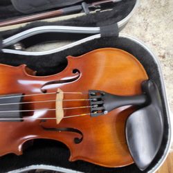 Krutz 200 Violin with Case and Bow