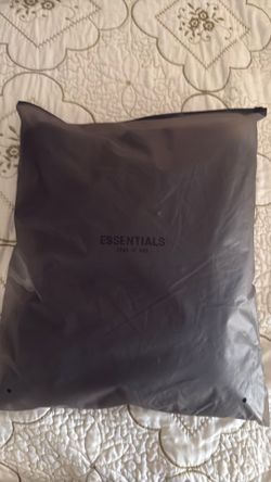 Essential hoodie
