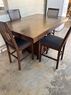 Counter Height Dining Table with 4 Chairs