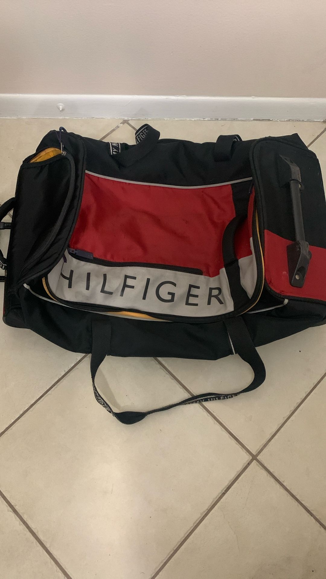 Tommy Hilfiger