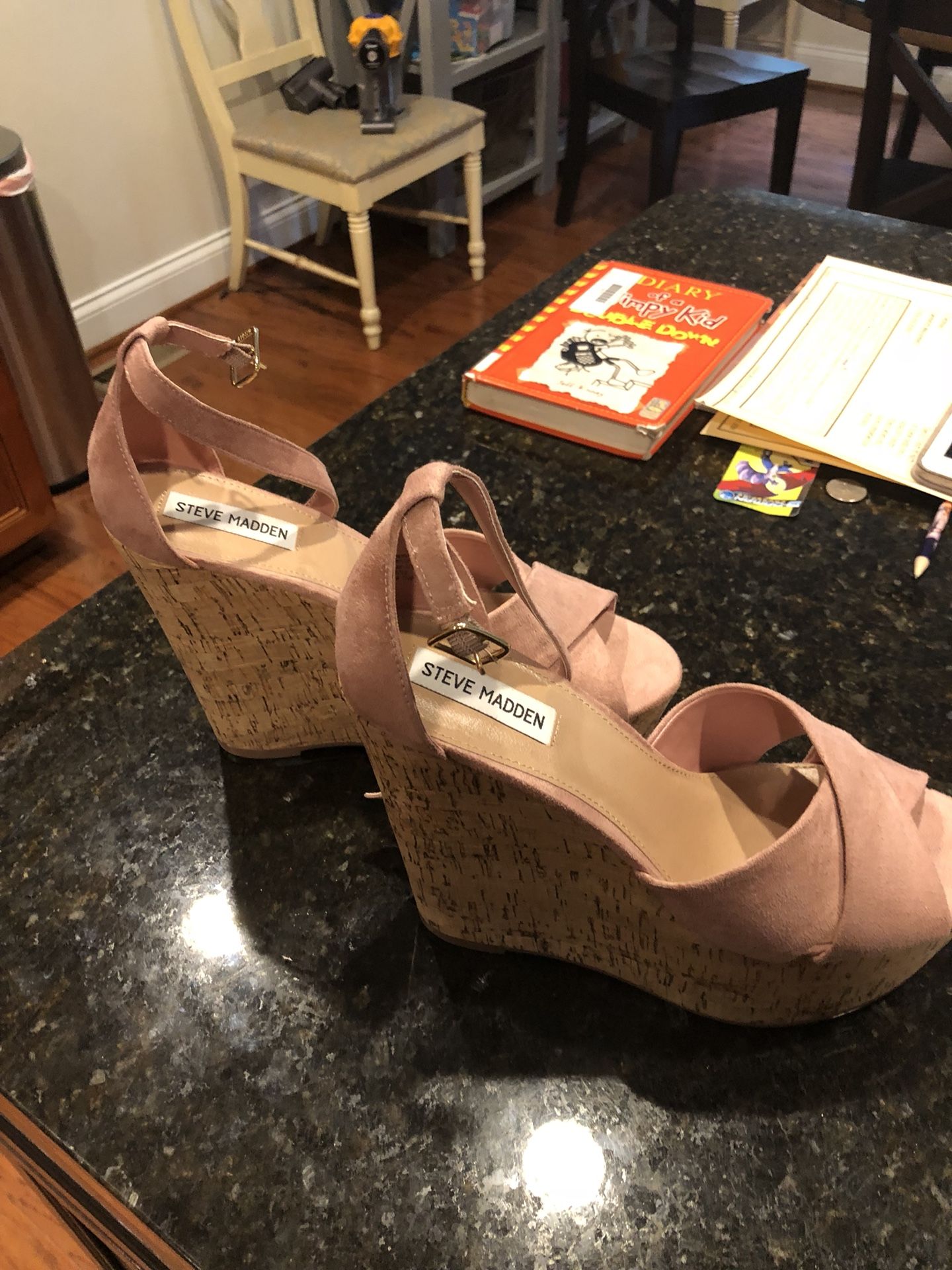 Steve Madden size 9 wedge heels