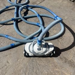 pool sweeper and hose 